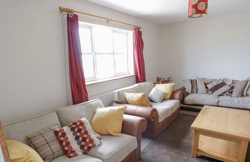 Wild Atlantic Way House | BARBARA'S COTTAGE, family friendly in Lettermore, County Galway