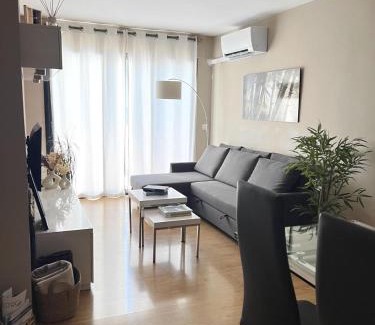 Barbastro Apartment | Barbastro urban home