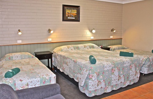 Barcaldine Hotel | Barcaldine Country Motor Inn
