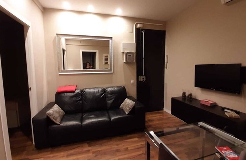 Collblanc y La Torrassa Condo | Barcelona Marta´s Flat 2 - FC Barcelona (HUTB-017186)