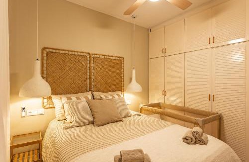 Dreta de l'Eixample Apartment | Barcelona Central Charm with Mediterranean Vibes