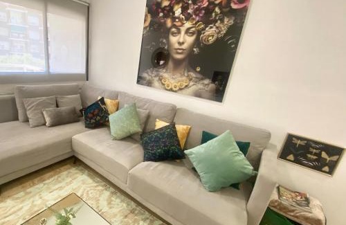Navas Apartment | Barcelona Chic Apartments- Free Parking - 10 min BCN centre by metro