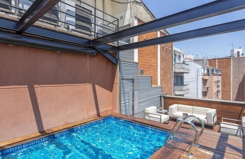 el Fort Pienc Apartment | Barcelona Gothic Quarter Pool Apartment for 8
