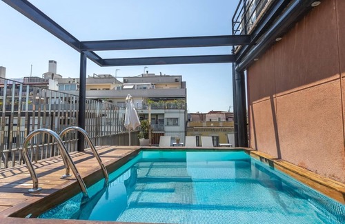 el Fort Pienc Apartment | Barcelona Gothic Quarter Pool Apartment for 8