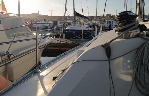 Peniche Boat Rental | Barco à Vela em Peniche - West Sailing