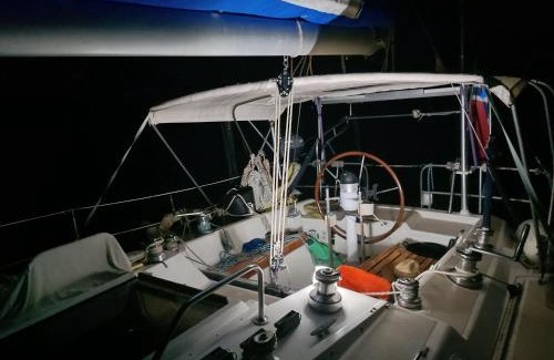 El Porvenir Boat Rental | Barco Alejo - Hunter Legend 40 frente a tu isla soñada !