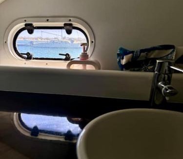 Cartaya Boat Rental | Barco apartamento