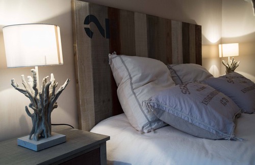 Landerrouet-Sur-Segur House | Bards - Bed and Breakfast with swimming pool