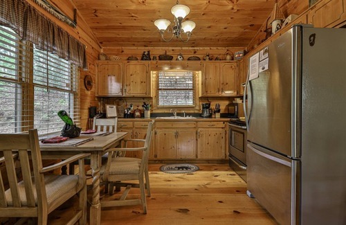 Blue Ridge Cabin | Bare Bear | Cherry Log, Ga