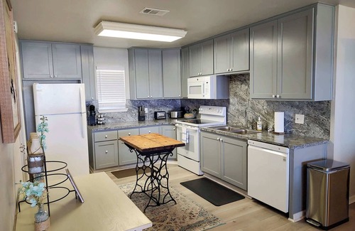 Kingsland House | Bare Feet Retreat Sum
