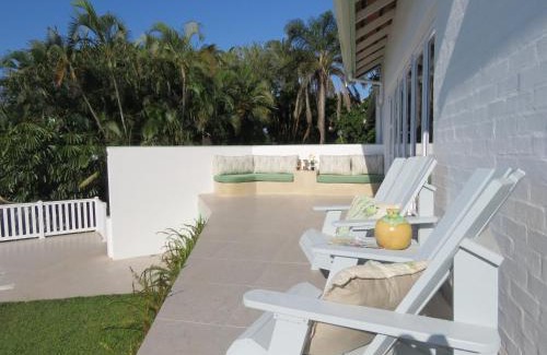 Scottburgh Bed & Breakfast | Bare Feet Retreat