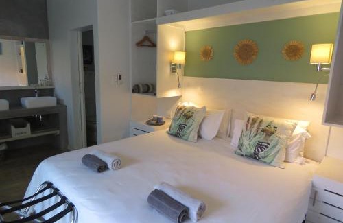 Scottburgh Bed & Breakfast | Bare Feet Retreat