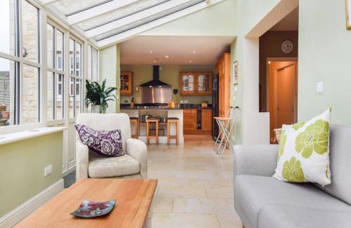 Winchcombe House | Barebones Farm