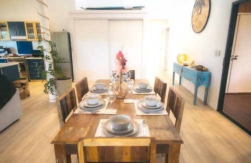Agnes Water House | Barefeet Retreat - 3 bedroom air conditioned, pet friendly, town location