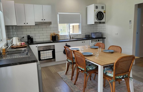 Shoalhaven Heads House | Barefoot At The Heads. Pet Friendly