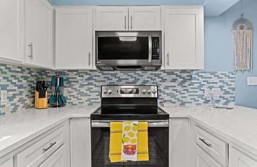 Riviera Beach House | Barefoot Beach Bungalow - 2bd/2ba HOUSE Just Steps from the Beach!