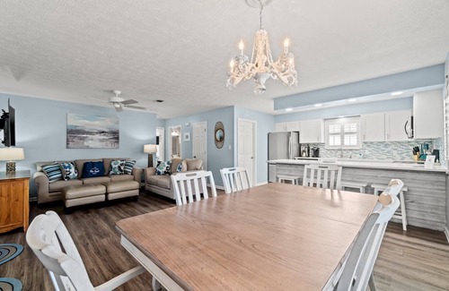 Riviera Beach House | Barefoot Beach Bungalow - 2bd/2ba HOUSE Just Steps from the Beach!