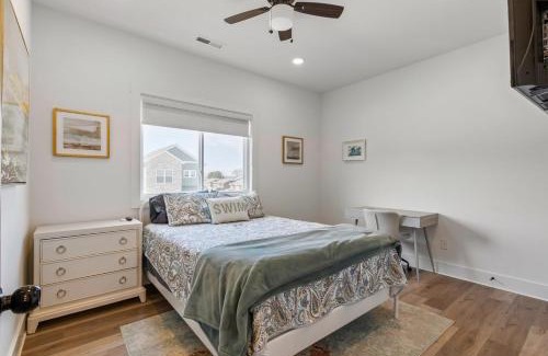 Winchester House | Barefoot Breeze wPool Fireplace