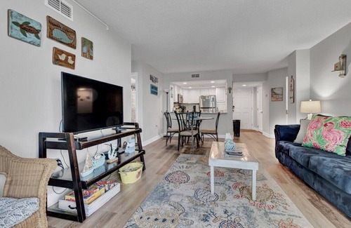 Sneads Ferry Condo | Barefoot Bungalow - Ocean Front Beach Condo