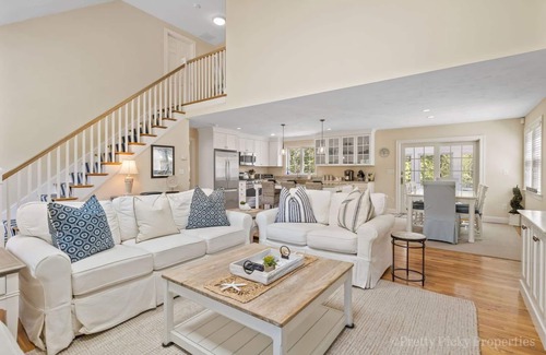 North Chatham House | Barefoot Bungalow: 330-C Exquisite Chatham Home, Easy Access to Town, Bike Trail