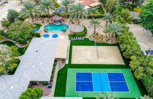 Bermuda Dunes House | Barefoot Bungalow
