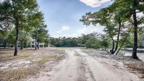 Longs House | Barefoot Fishing Camp cottage