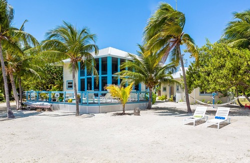 Rum Point Villa | Barefoot Kai II is a beautiful villa for relaxation by Cayman Villas!