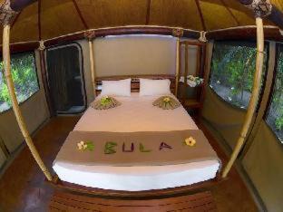 Drawaqa Island Resort | Barefoot Manta Island Resort