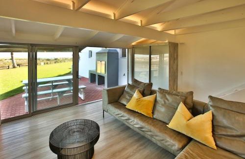 Langebaan House | Barefootin Beachfront Cottage, Loadshedding-Proof, Steps Away from Langebaan Main Beach Bliss