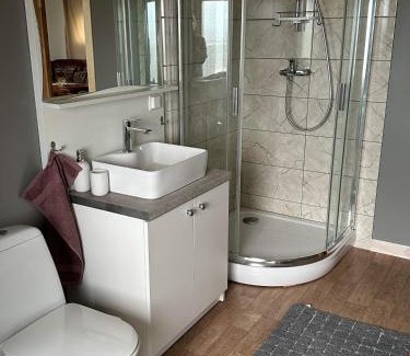 Kiberg Apartment | Barents sea window