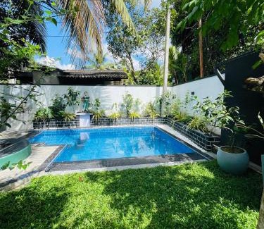 Padinnoruwa Villa | Barewood Bliss Villa