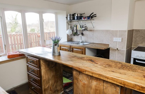 Darlington Cottage | BARFORTH HALL DAIRY, pet friendly, with hot tub in Gainford