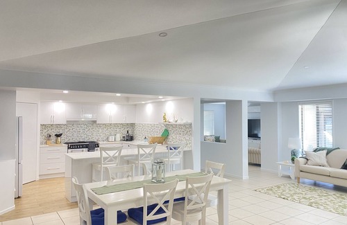 Bargara House | Bargara - Everday's a Holiday!