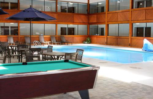 Superior Resort | Barkers Island Inn Resort & Conference Center
