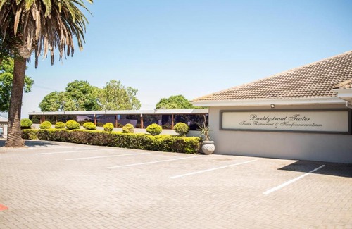 Uitenhage House | Barkly Street Guesthouse