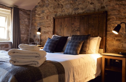 Fence Bed & Breakfast | Barley Mow