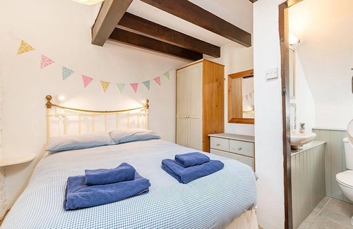 Whitchurch Canonicorum Cottage | Barley Store - Converted Barn with Indoor Pool and Spa access, Alpacas, Nr Beach