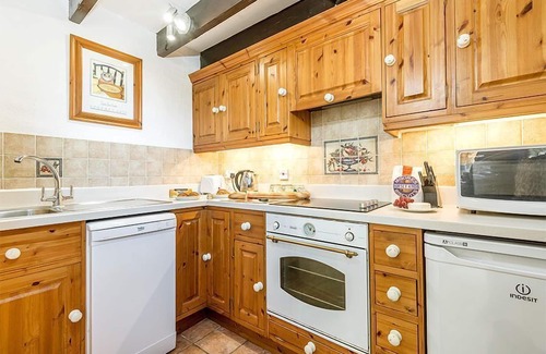 Whitchurch Canonicorum Cottage | Barley Store - Converted Barn with Indoor Pool and Spa access, Alpacas, Nr Beach