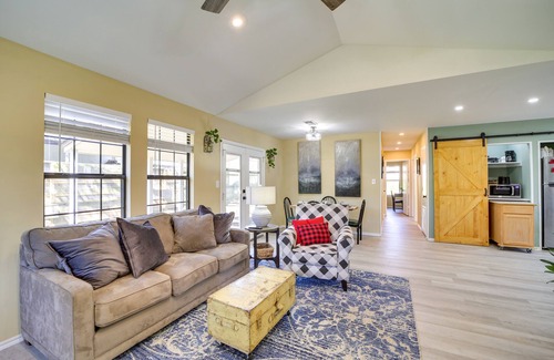 Barling House | Barling Vacation Rental: Fenced-In Yard w/Hot Tub