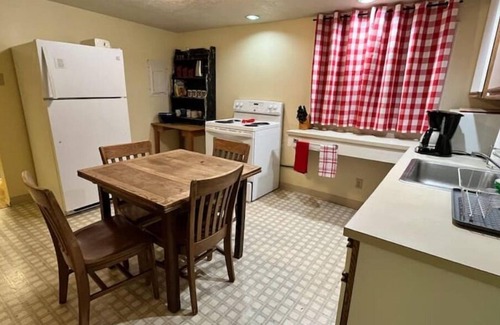 West Stayton Apartment | Barn Apartment on Historic Farm