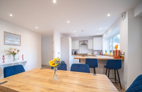King's Bromley House | Barn Conversion - Commutable to lots of attractions, family & pet-friendly.