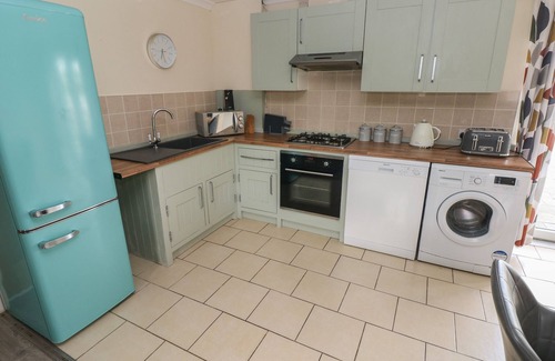 Llanybri Cottage | BARN COTTAGE, pet friendly, with hot tub in Laugharne