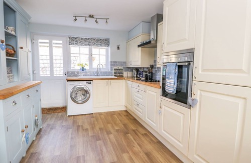 Scawton Cottage | BARN COTTAGE, pet friendly, with open fire in Kirkbymoorside