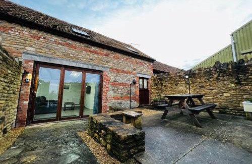 Frome House | Barn Cottage, with pre booked use of Indoor Swimming Pool