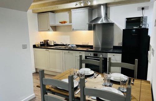 Frome House | Barn Cottage, with pre booked use of Indoor Swimming Pool