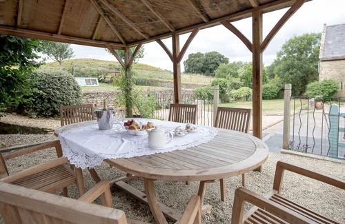 Chipping Sodbury House | Barn End at Woodcock Farm - cosy and stylish flat on a farm near Bath