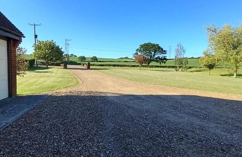 Woodham Ferrers Bed & Breakfast | Barn Farm Guest House