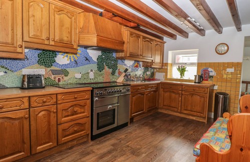 Thornton Rust Cottage | BARN HOUSE, family friendly, with open fire in Thornton Rust