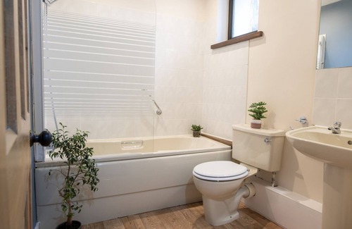 Darlington Cottage | BARN HOUSE MEWS, family friendly, with a garden in Gainford