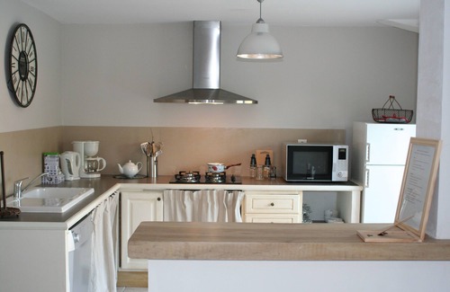 Mazan House | Barn in Provence converted into a cottage semi-detached in a provençal Mas